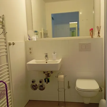 Apartment Near BRE